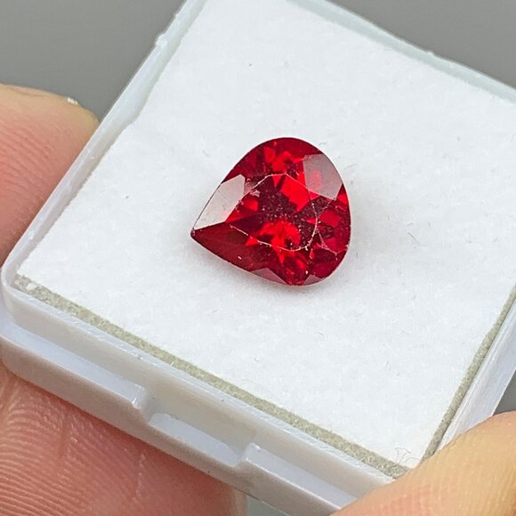 Elegant Red Gemstone Teardrop ruby - Picture 7 of 13